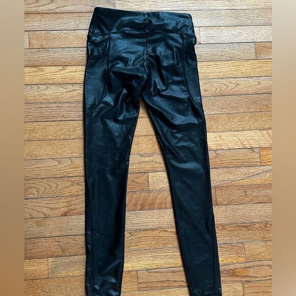 Retro Gong Black Shiny Leather leggings in M - Picture 6 of 13